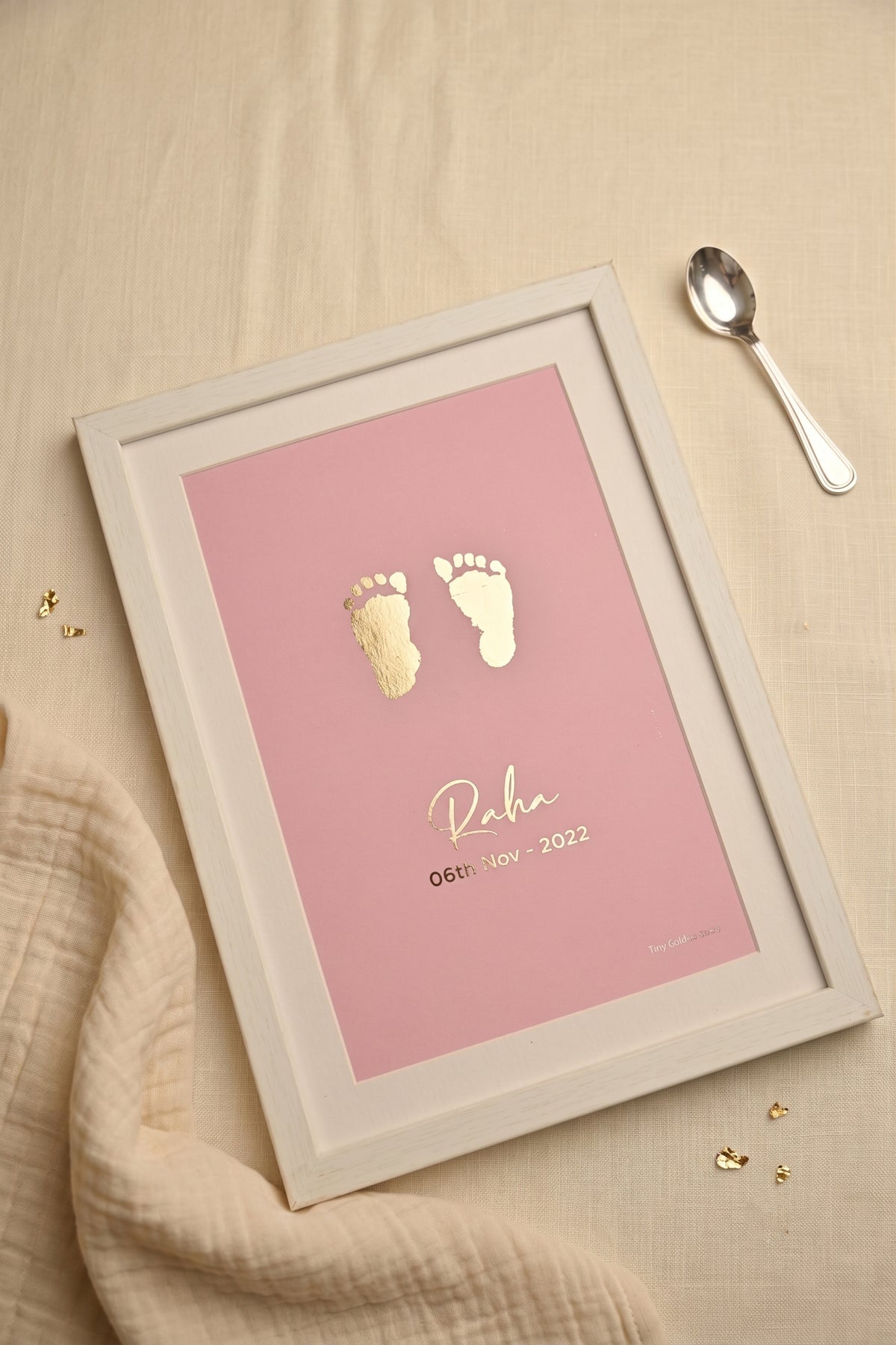 Kids Golden Imprints - Pink Background